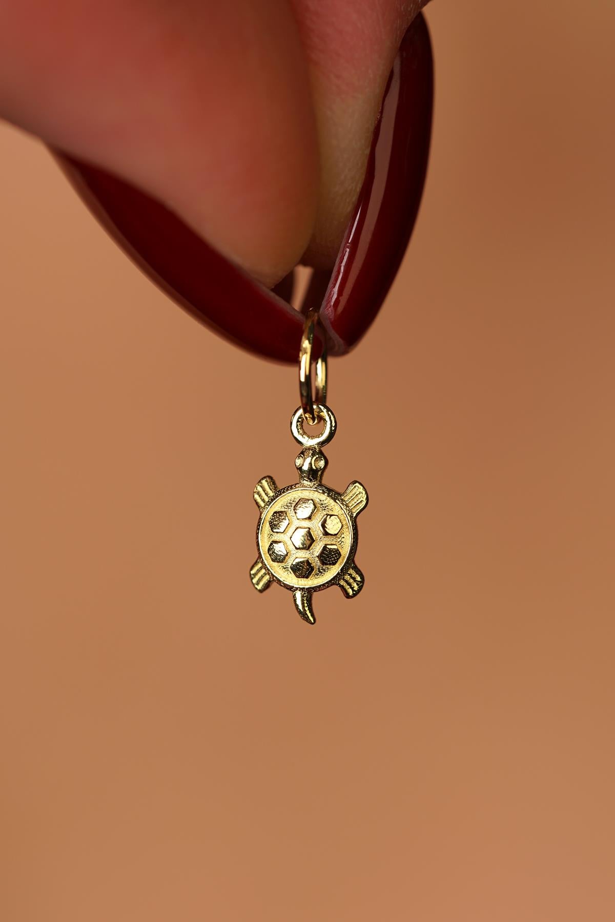 14K Gold Turtle Pendant