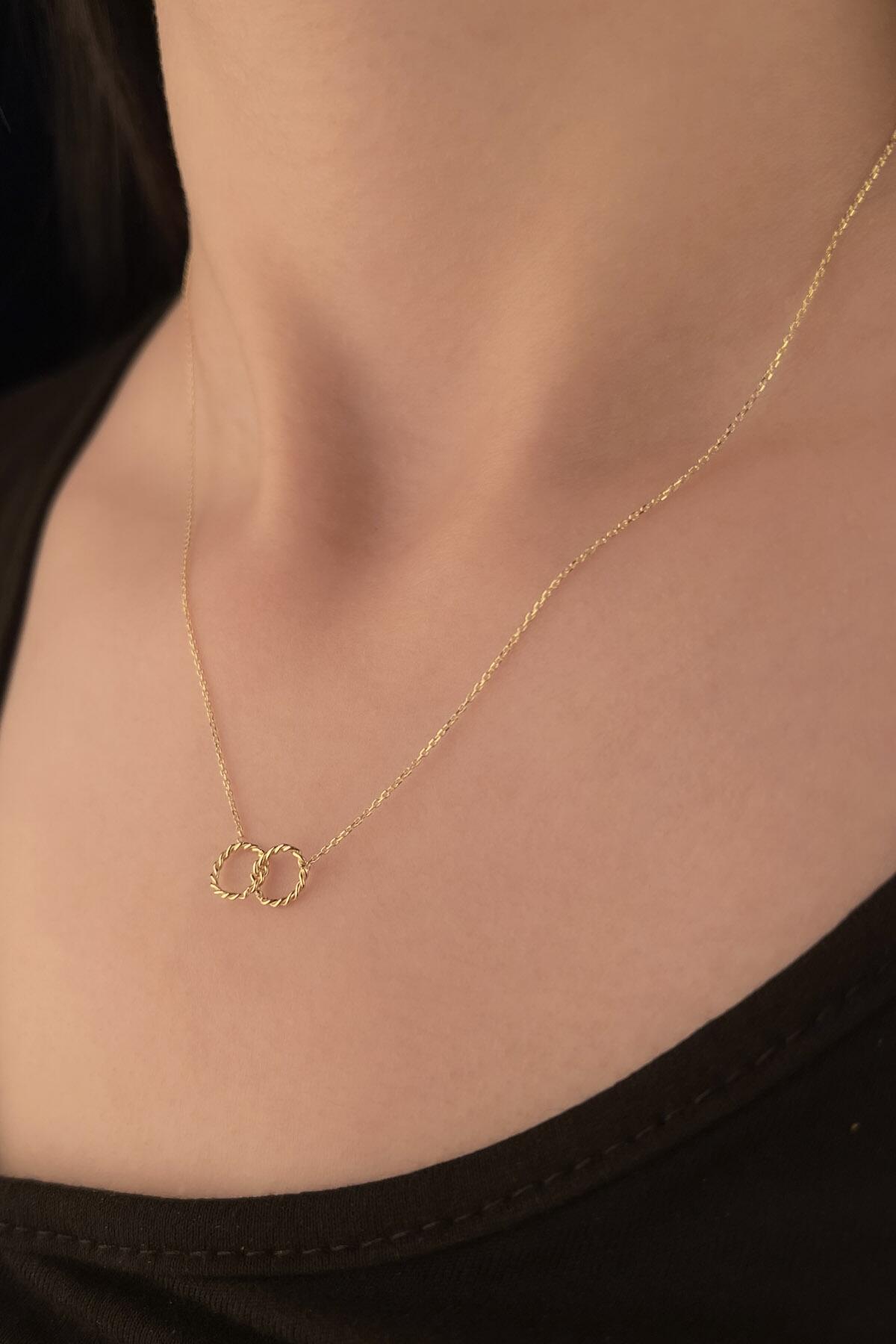 14K Gold Twisted Circles Necklace