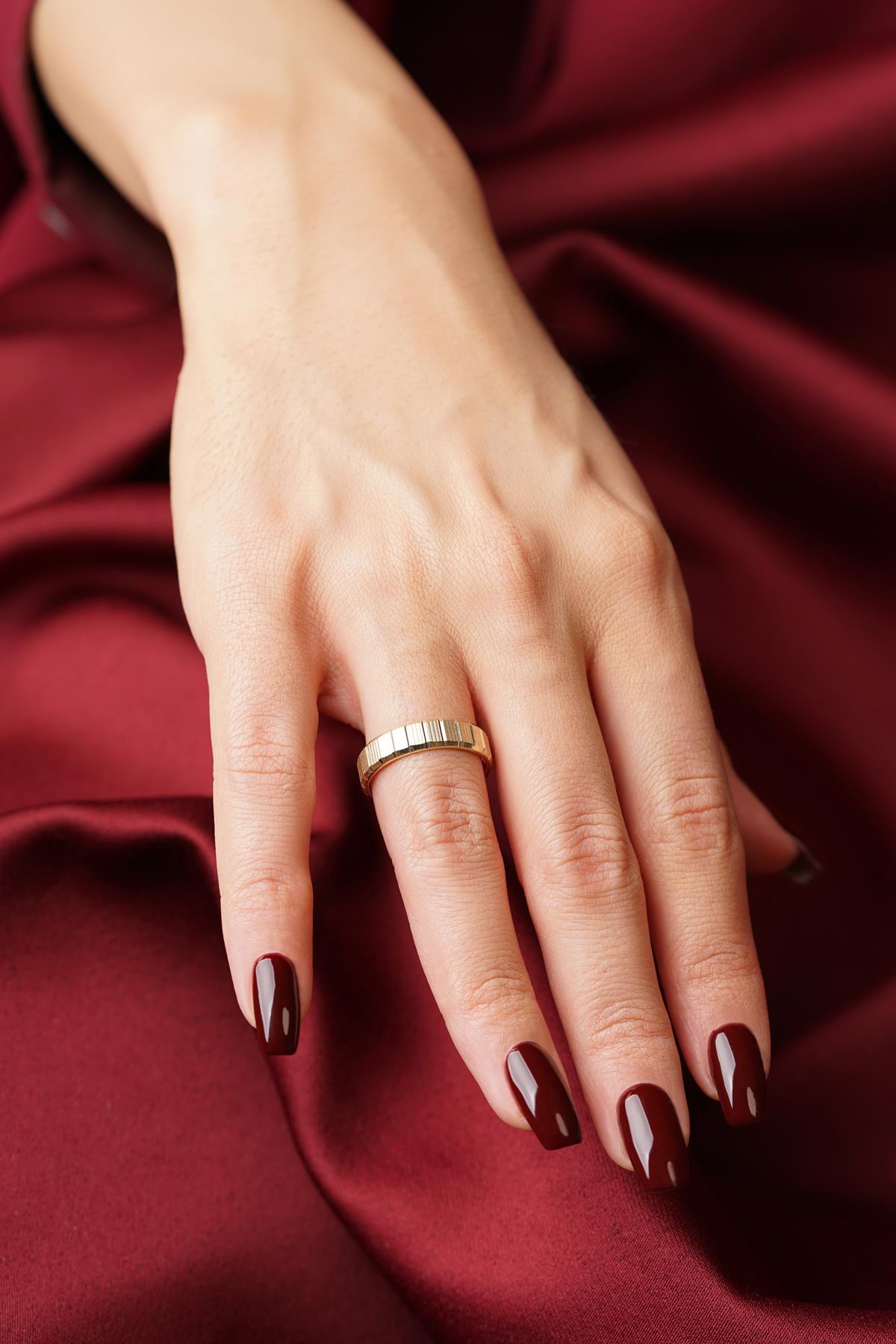 14K Gold Vera Wedding Band