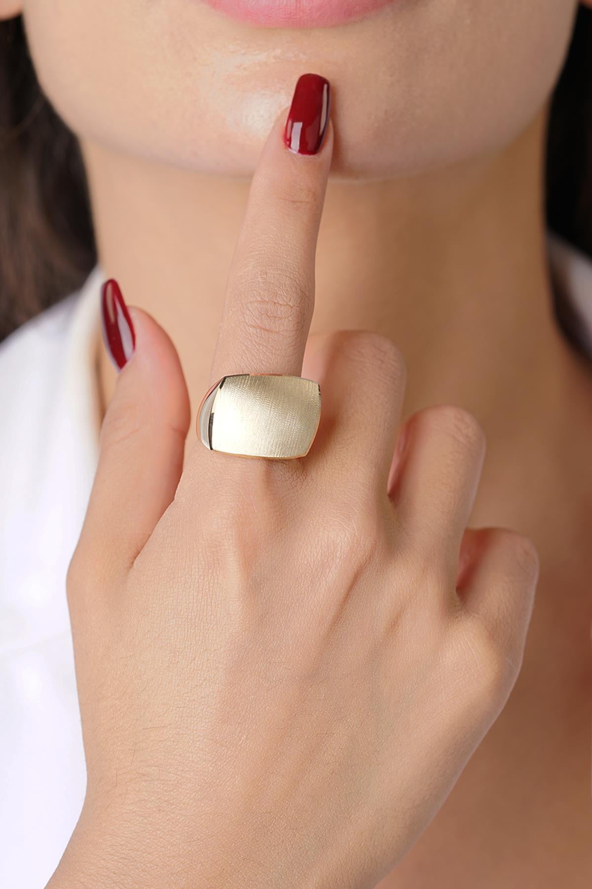 14K Gold Vita Minimalist Band Ring