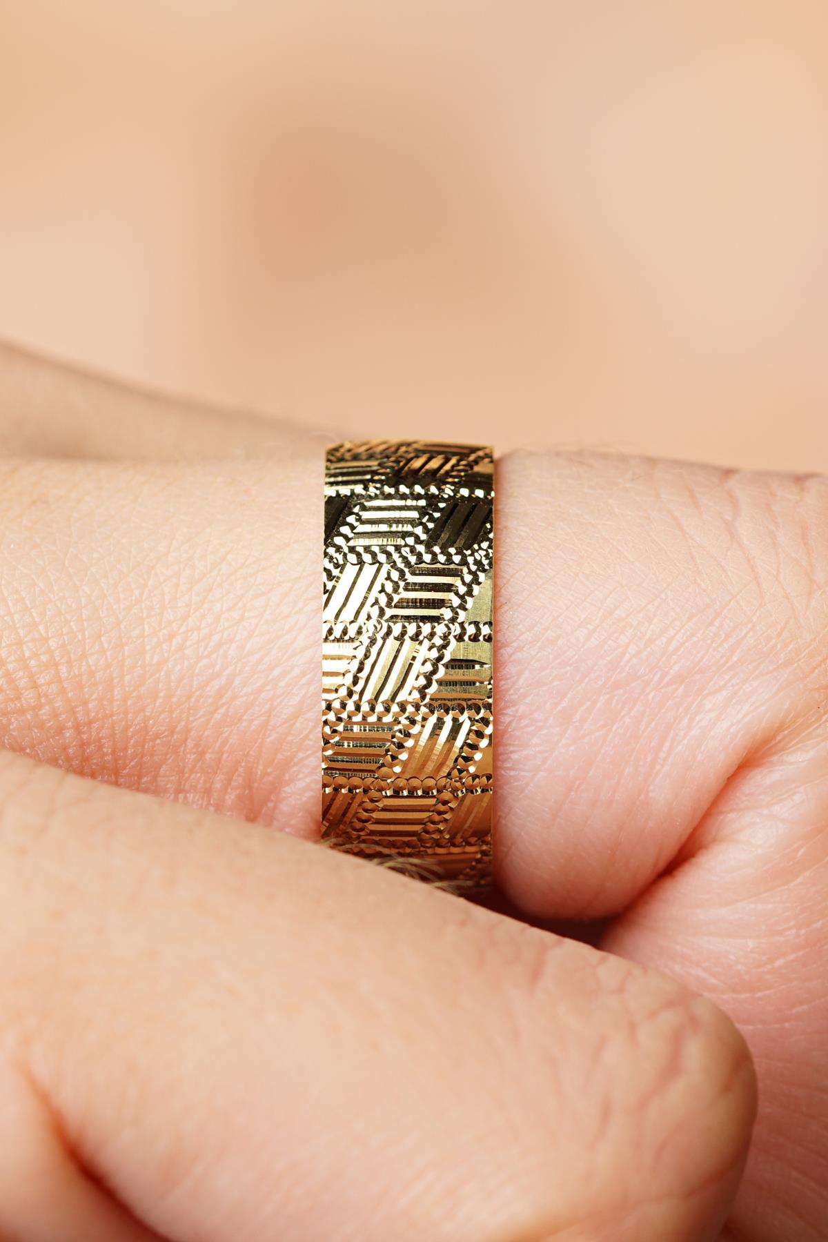 14K Gold Vita Wedding Band