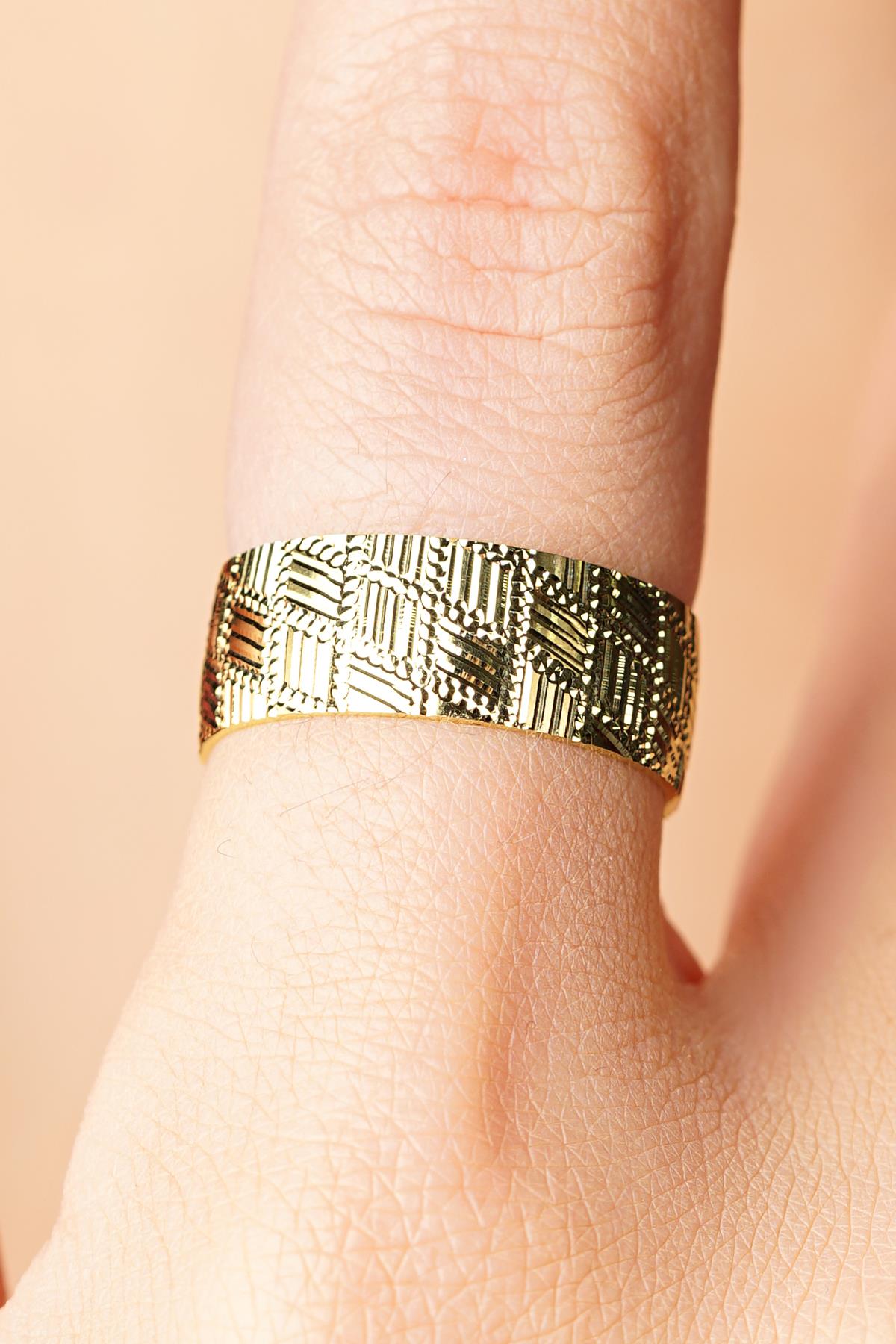 14K Gold Vita Wedding Band