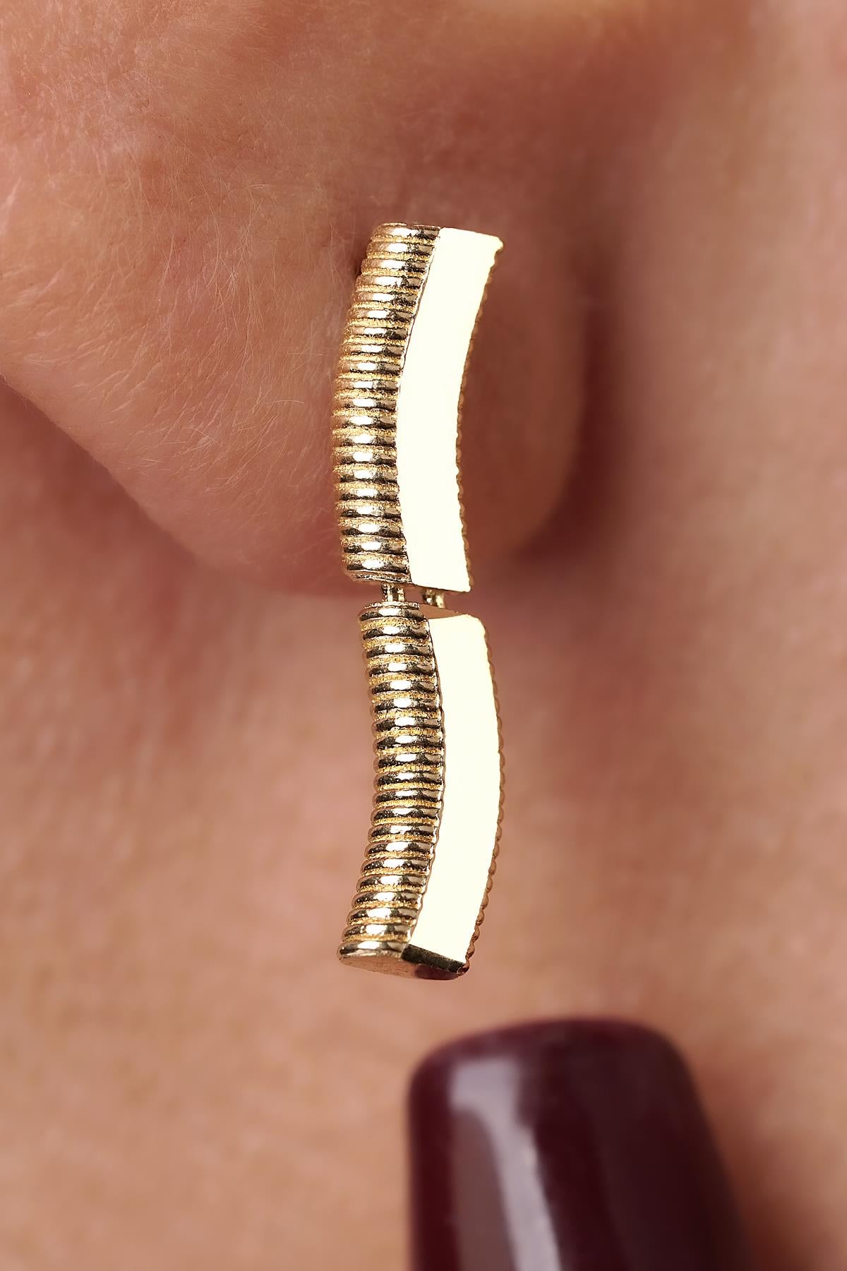 14K Gold Wavy Ajda Earrings