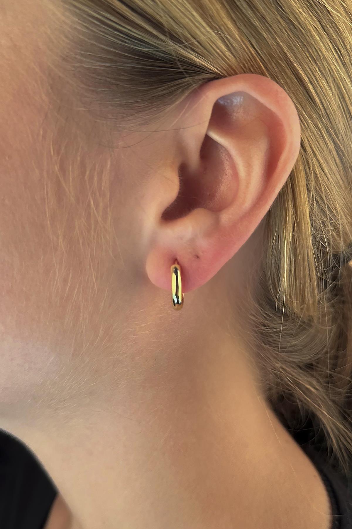 14K Gold Wide Huggie Hoop Earrings