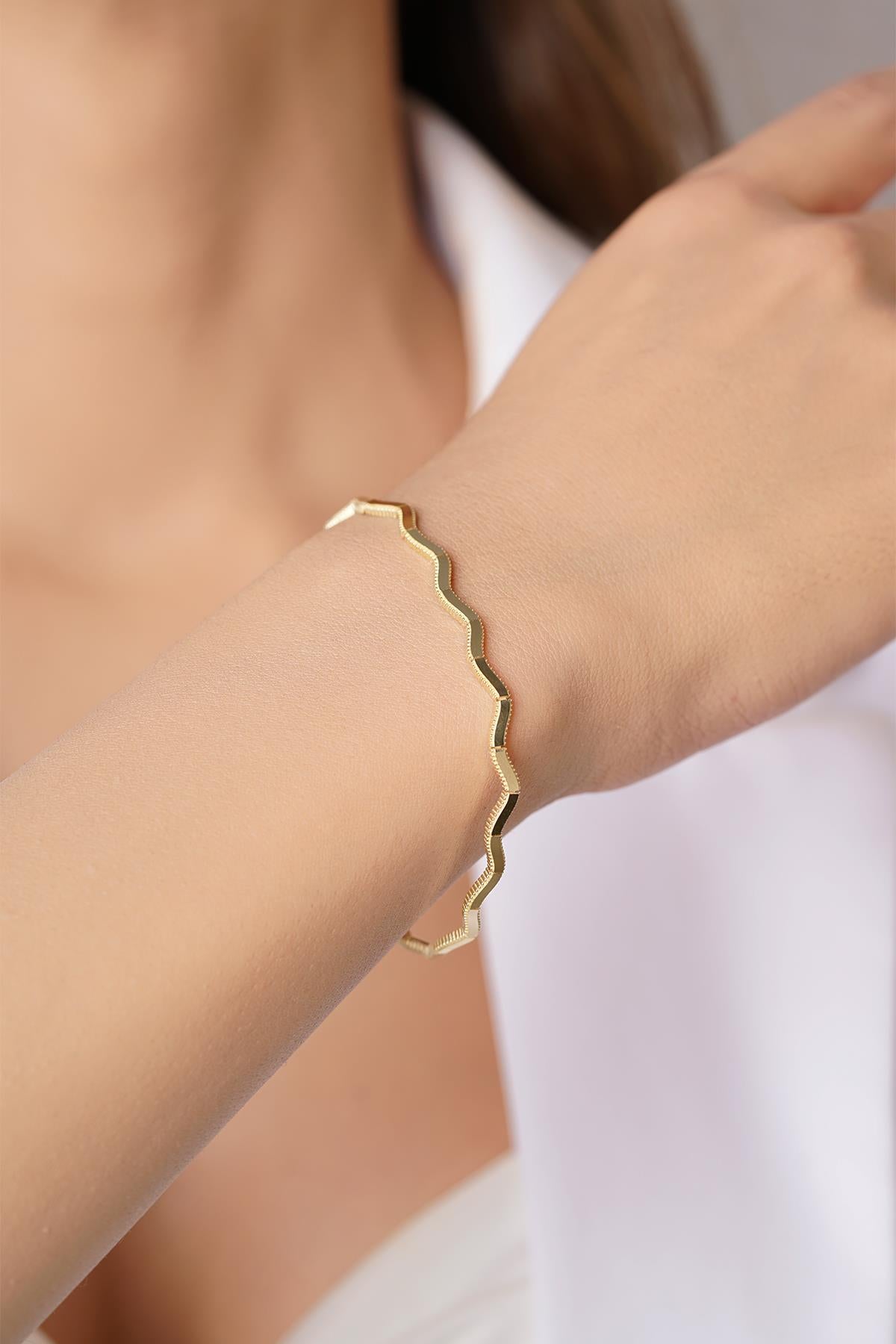 14K Gold Zigzag Ajda Bracelet