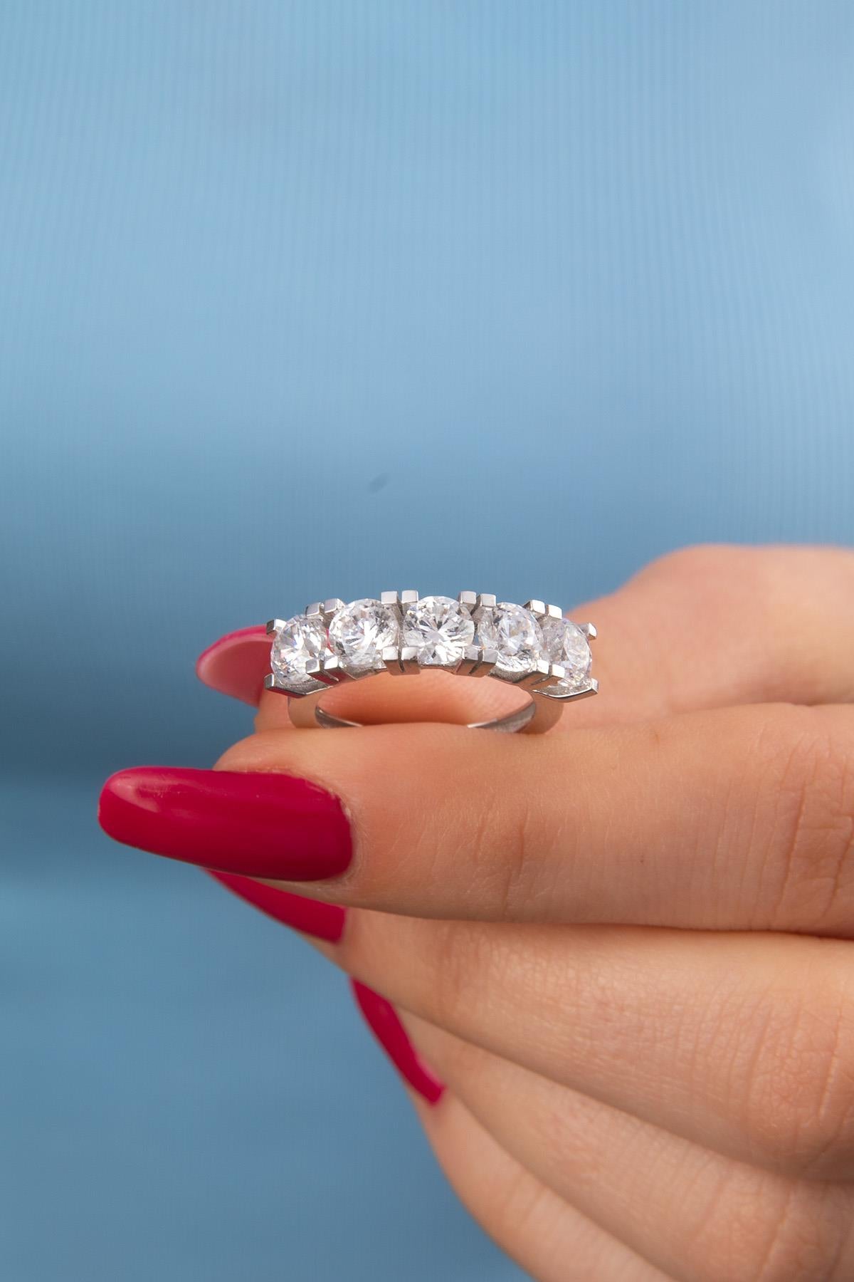 14K White Gold 5 Stone Ring 8