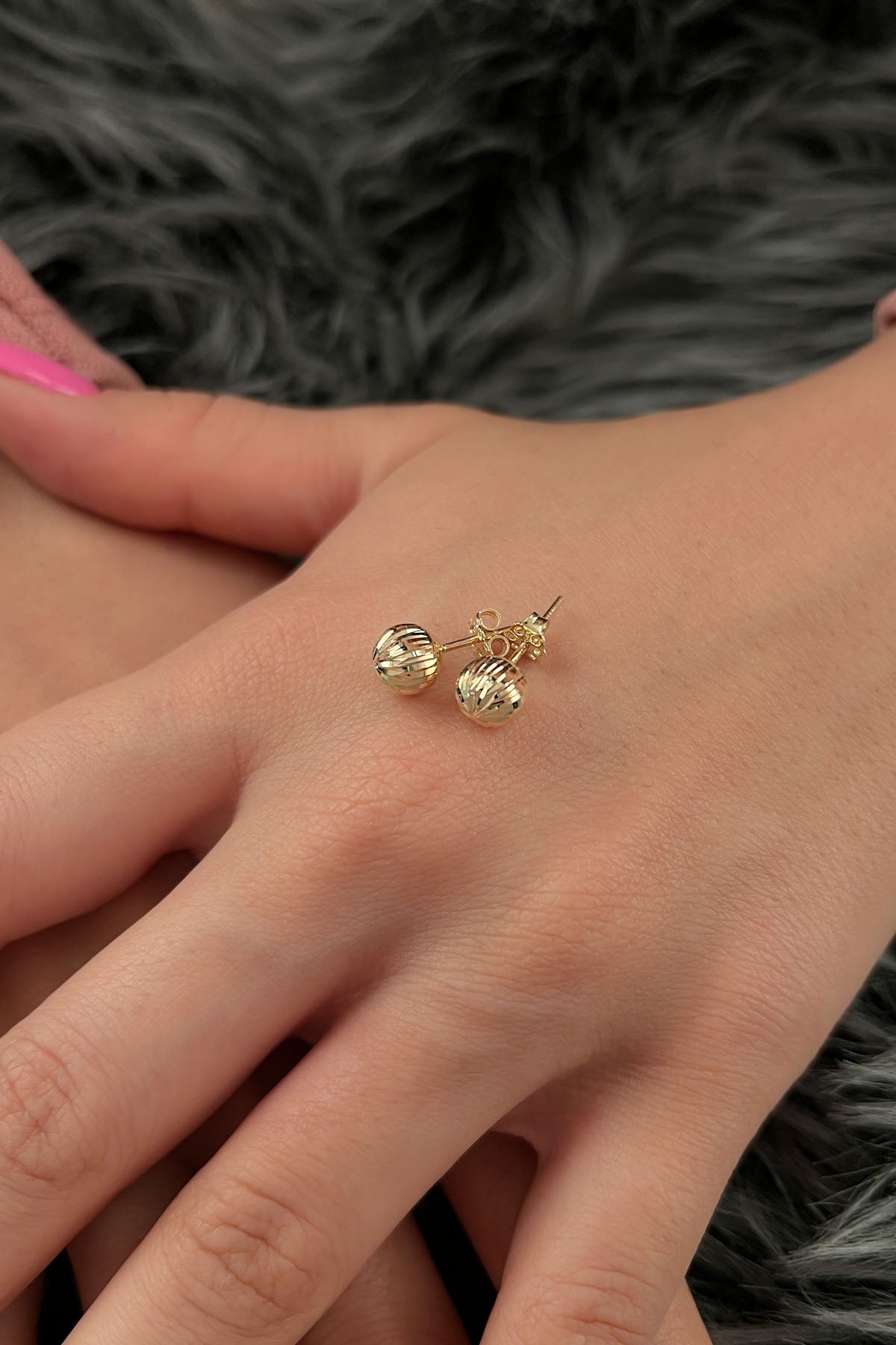 14K Yellow Gold Patterned Big Ball Stud Earrings