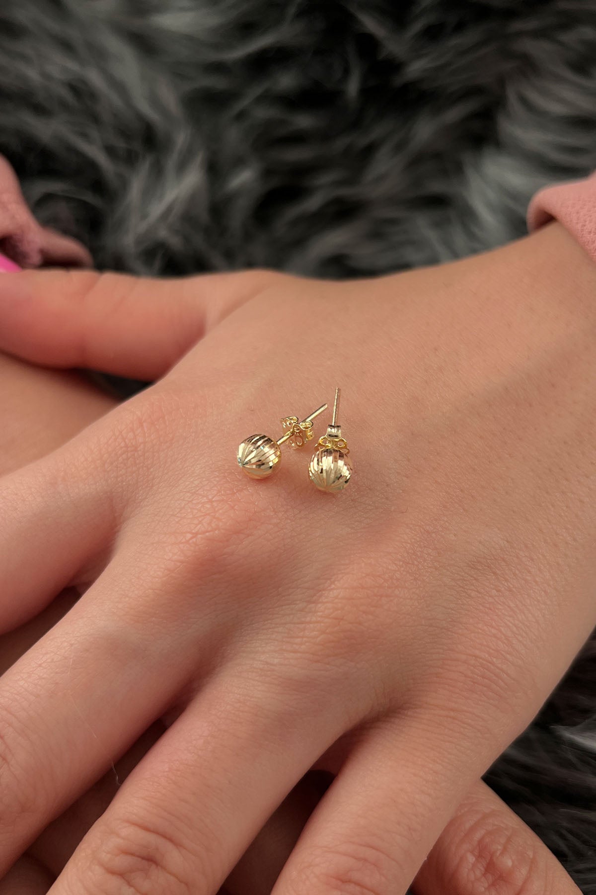 14K Yellow Gold Patterned Medium Ball Stud Earrings