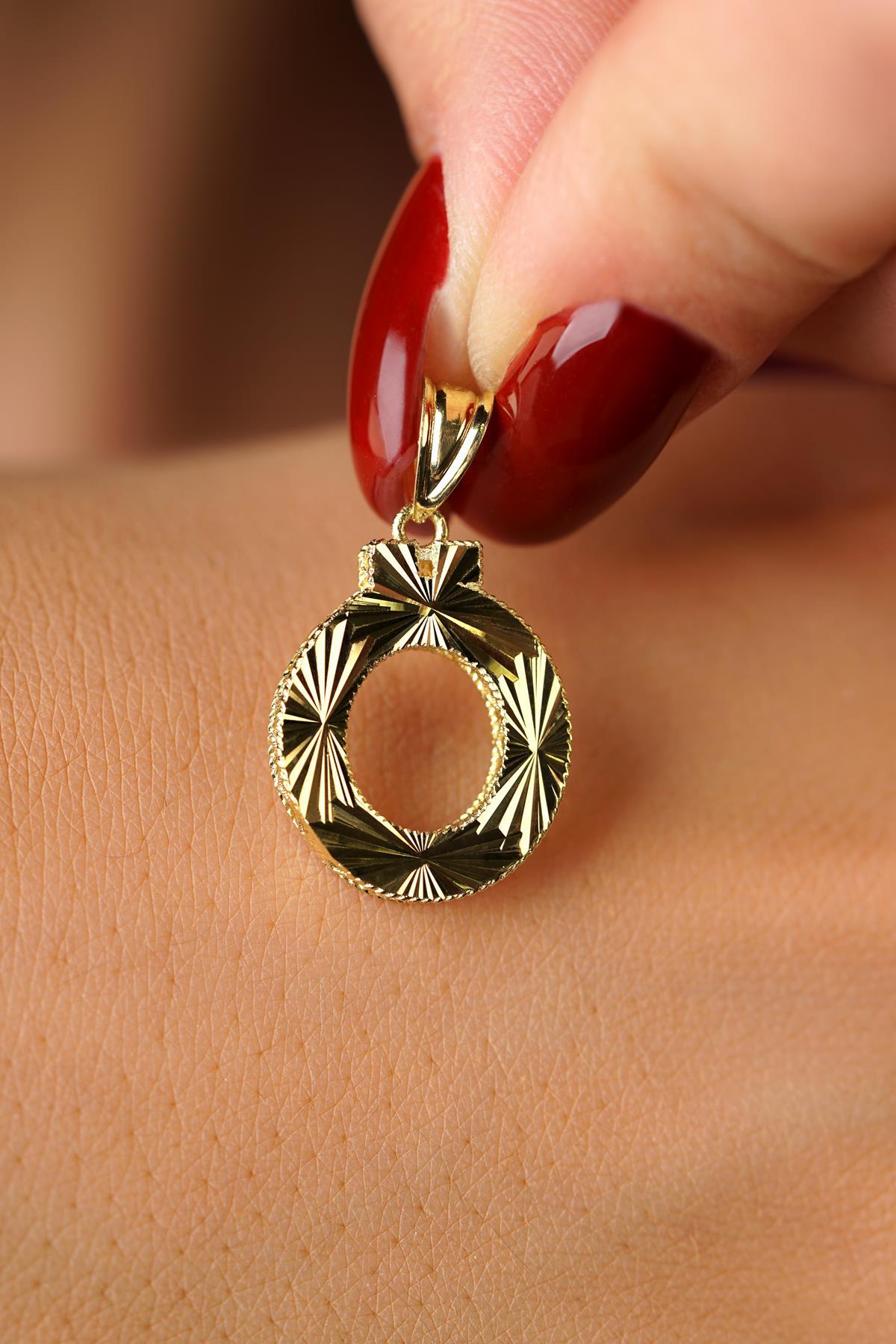 14K Gold Ö Letter Mini Shine Pendant
