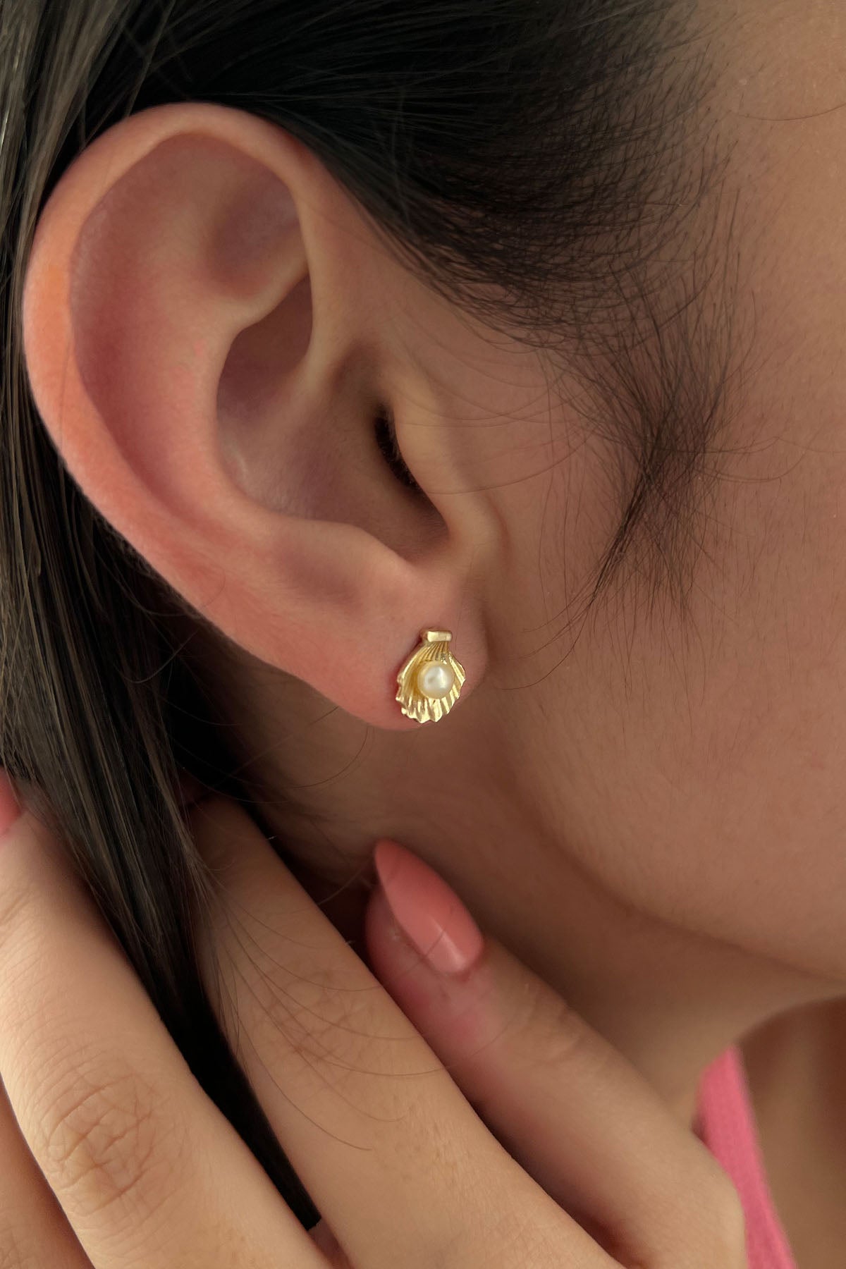 14K Gold Oyster Stud Earrings