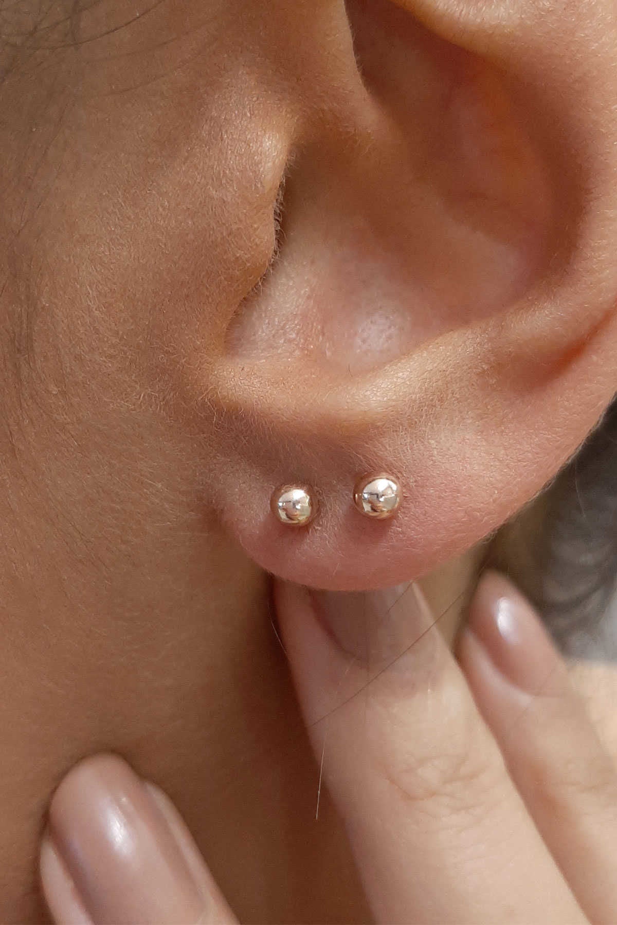 14K Gold Ball Stud Earrings    0.149 inch