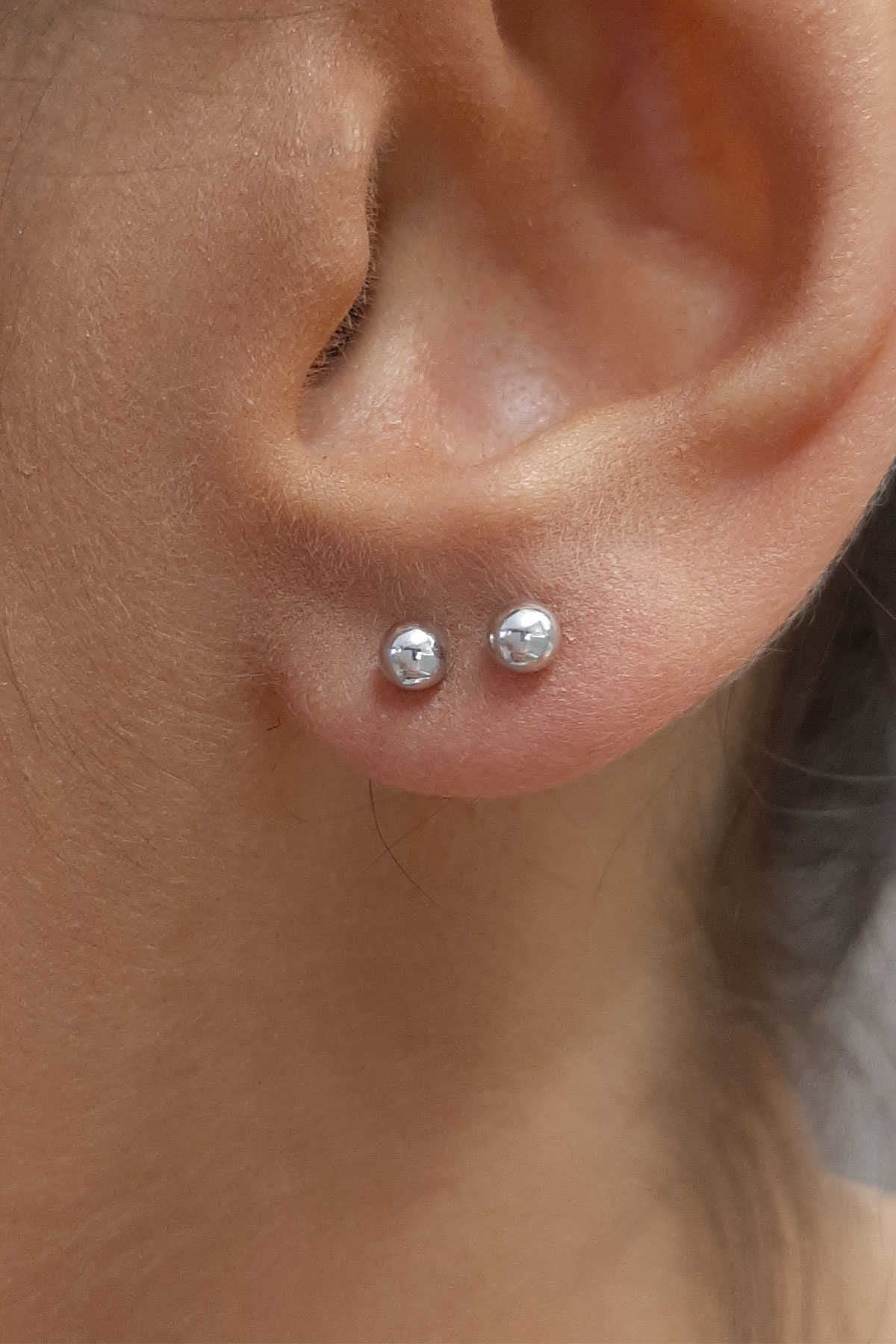 14K Gold Ball Stud Earrings    0.157 inch