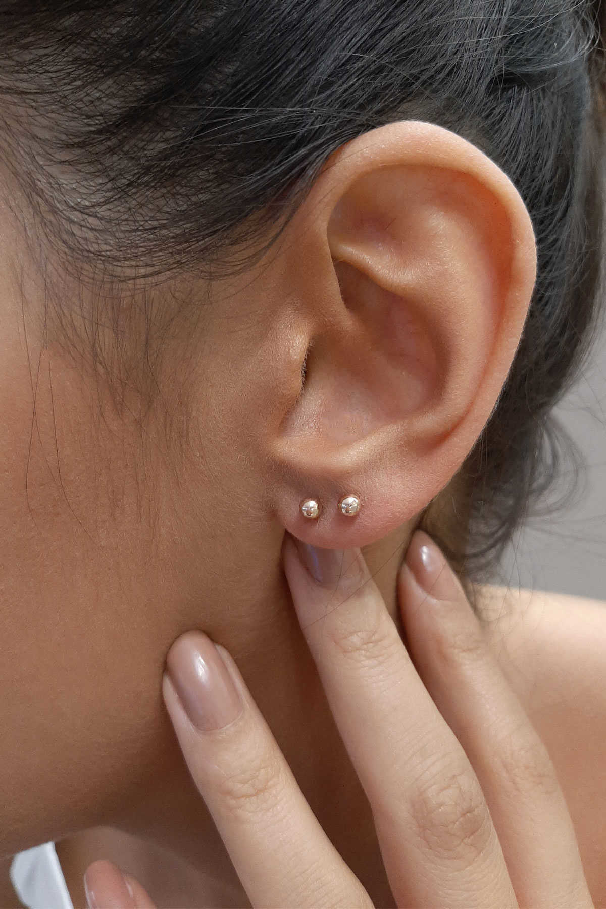 14K Gold Ball Stud Earrings    0.149 inch