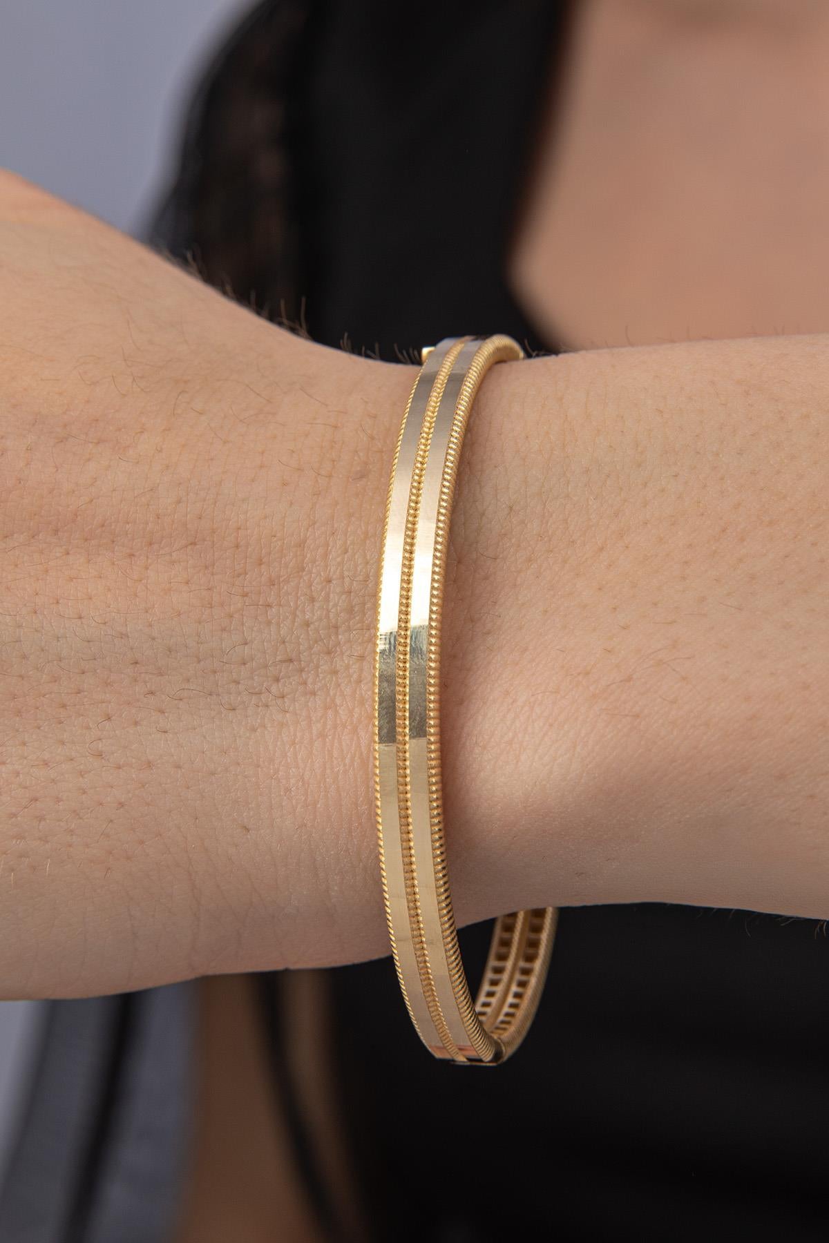 14K Gold Pen-Carved Ajda Cuff