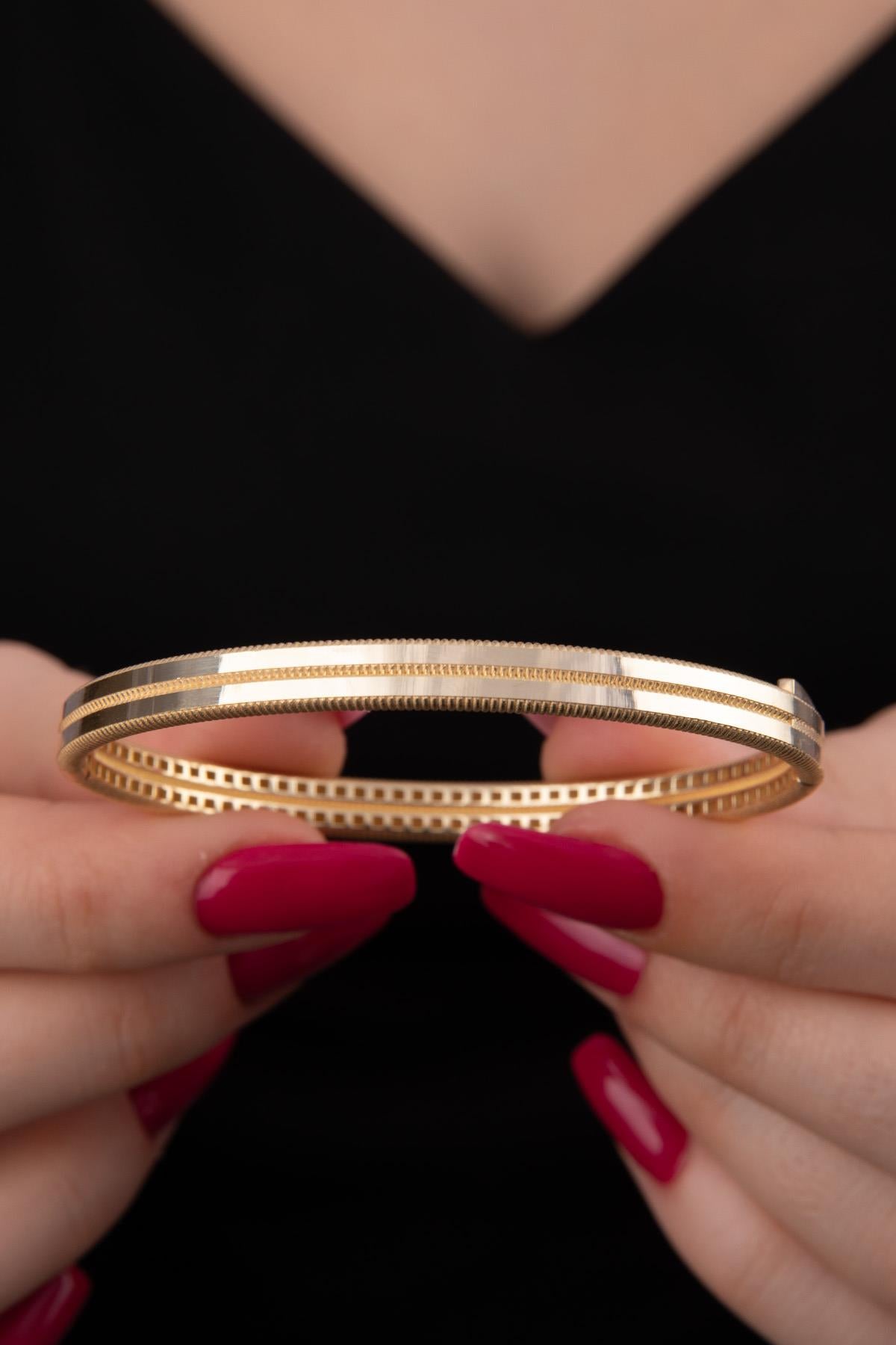 14K Gold Pen-Carved Ajda Cuff