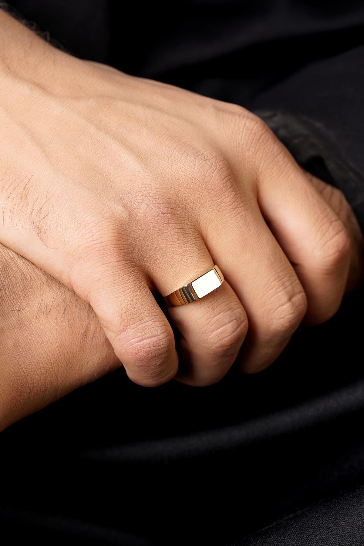 Men's 14K Gold Beveled Signet Ring