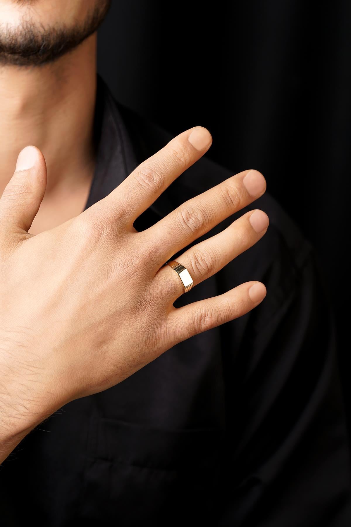 Men's 14K Gold Beveled Signet Ring