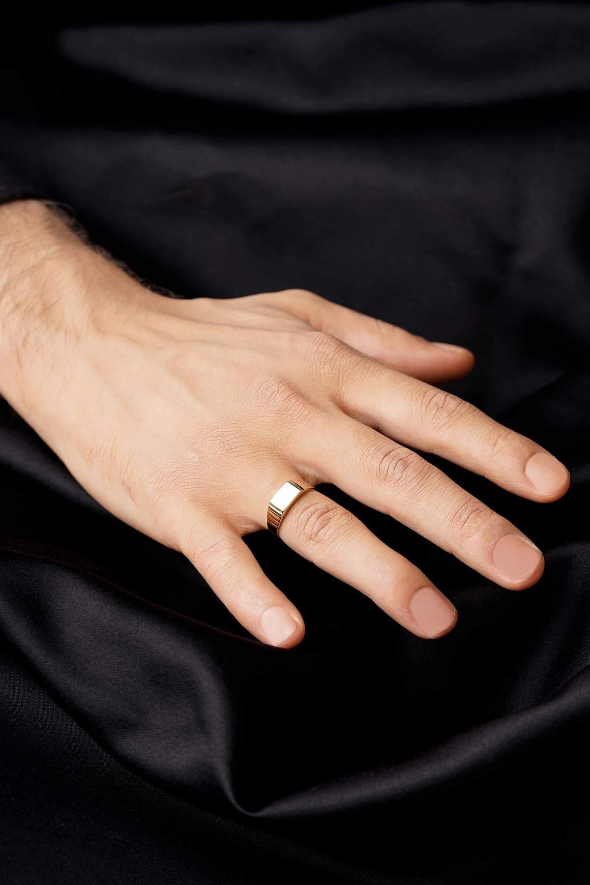 Men's 14K Gold Beveled Signet Ring