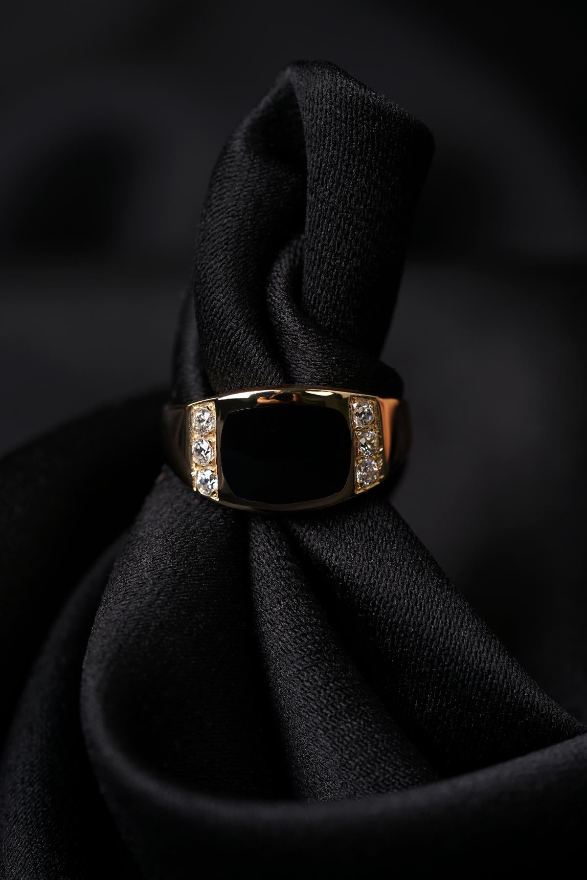 Men's 14K Gold Black Onyx Signet Ring