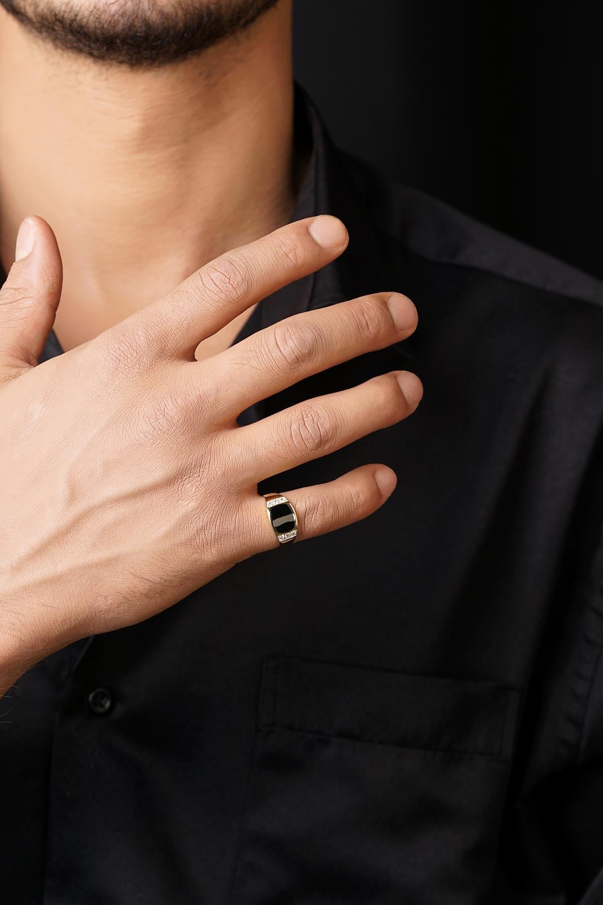 Men's 14K Gold Black Onyx Signet Ring