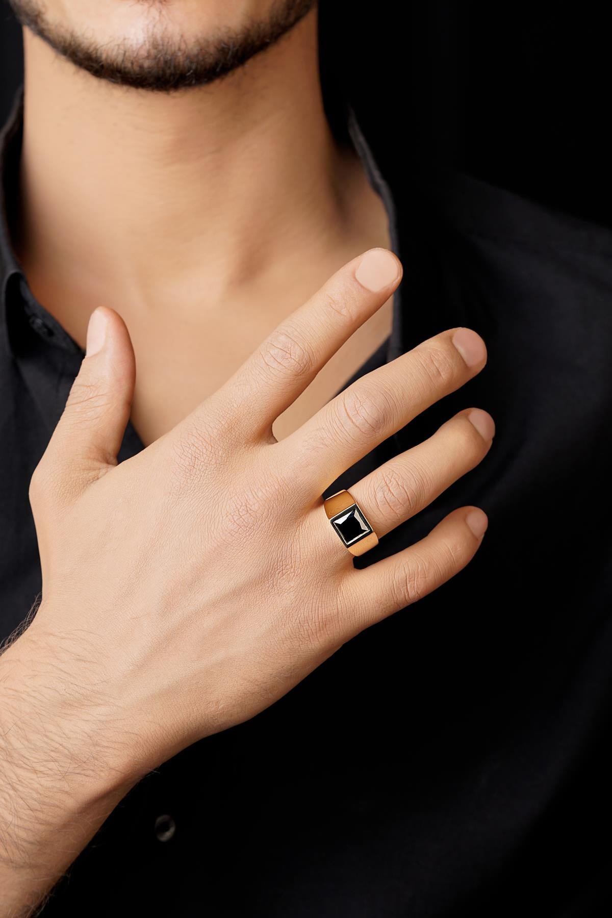 Men's 14K Gold Black Onyx Signet Ring