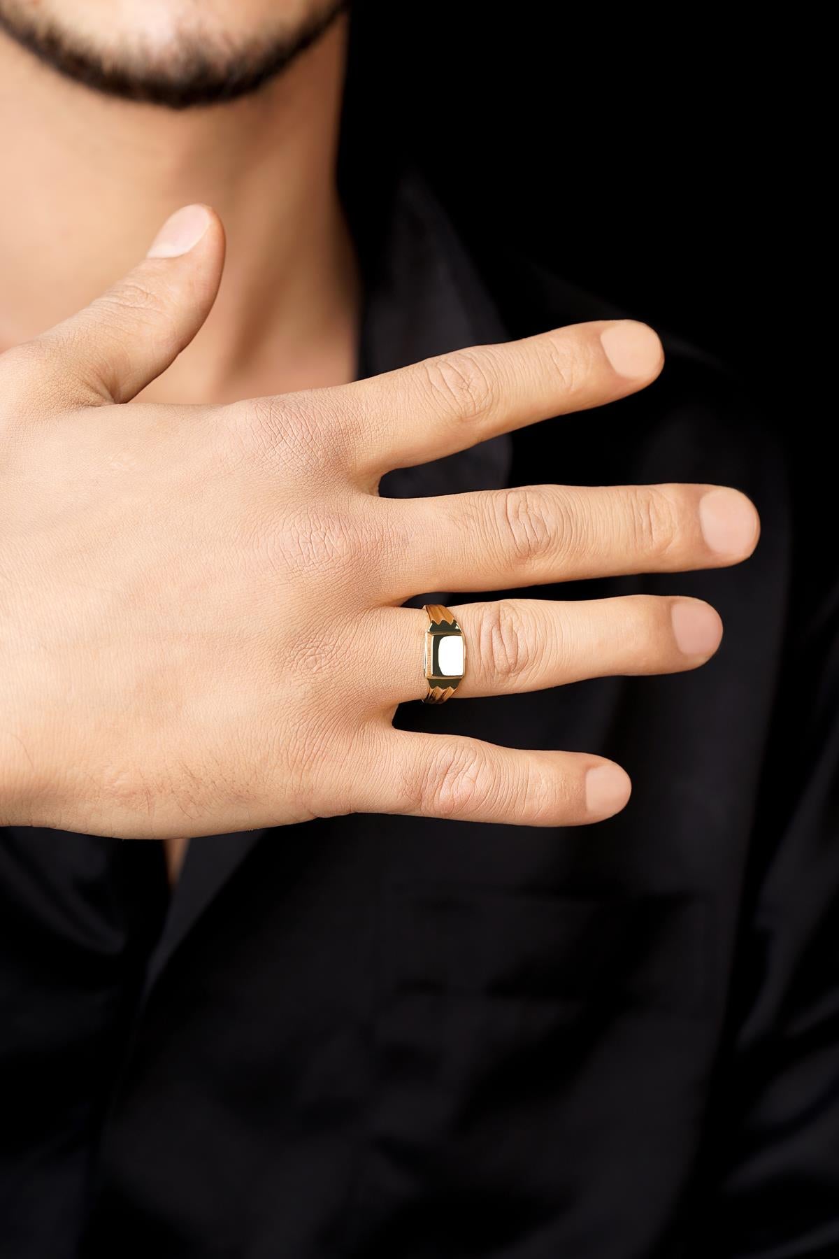 Men's 14K Gold Classic Square Signet Ring