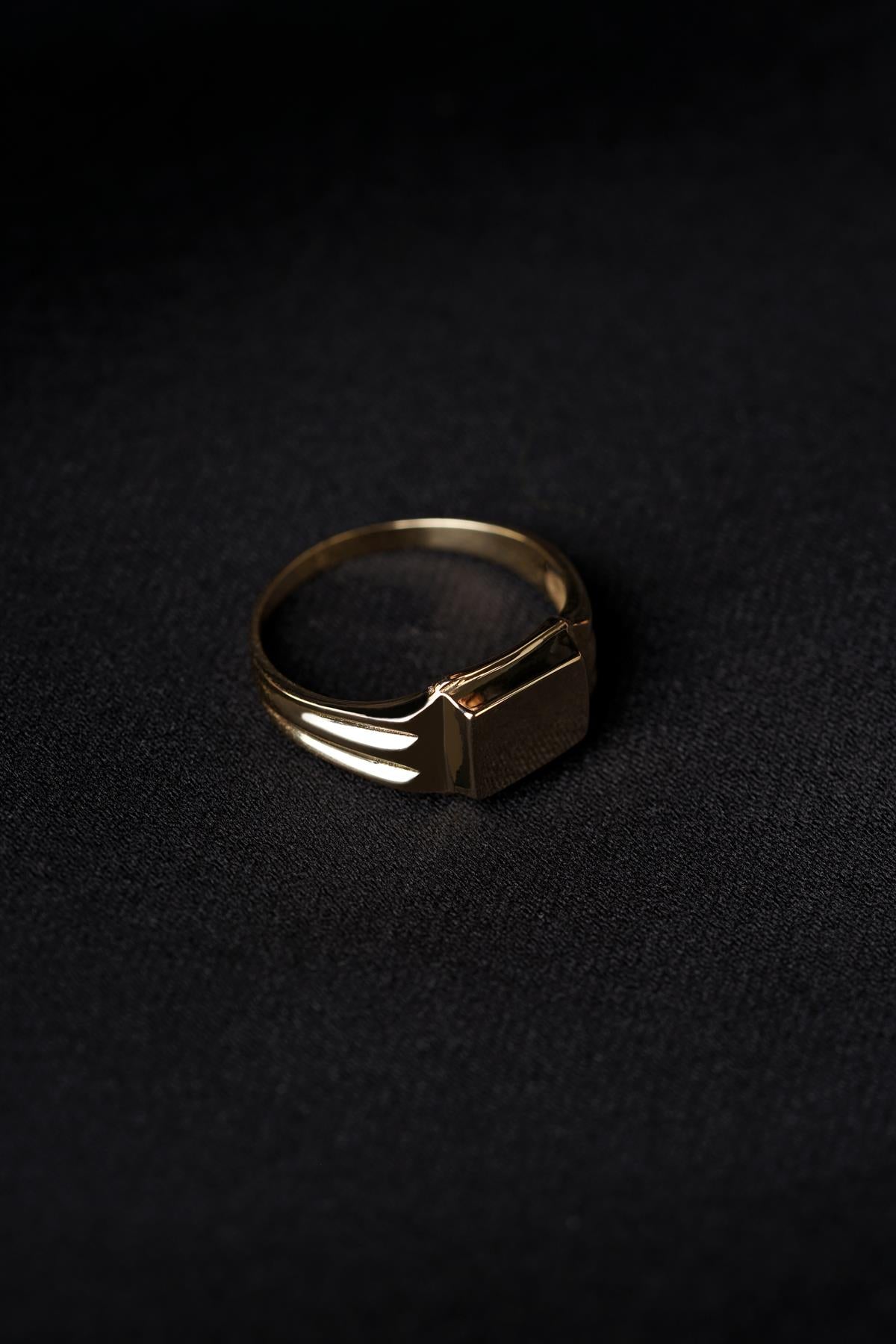 Men's 14K Gold Classic Square Signet Ring