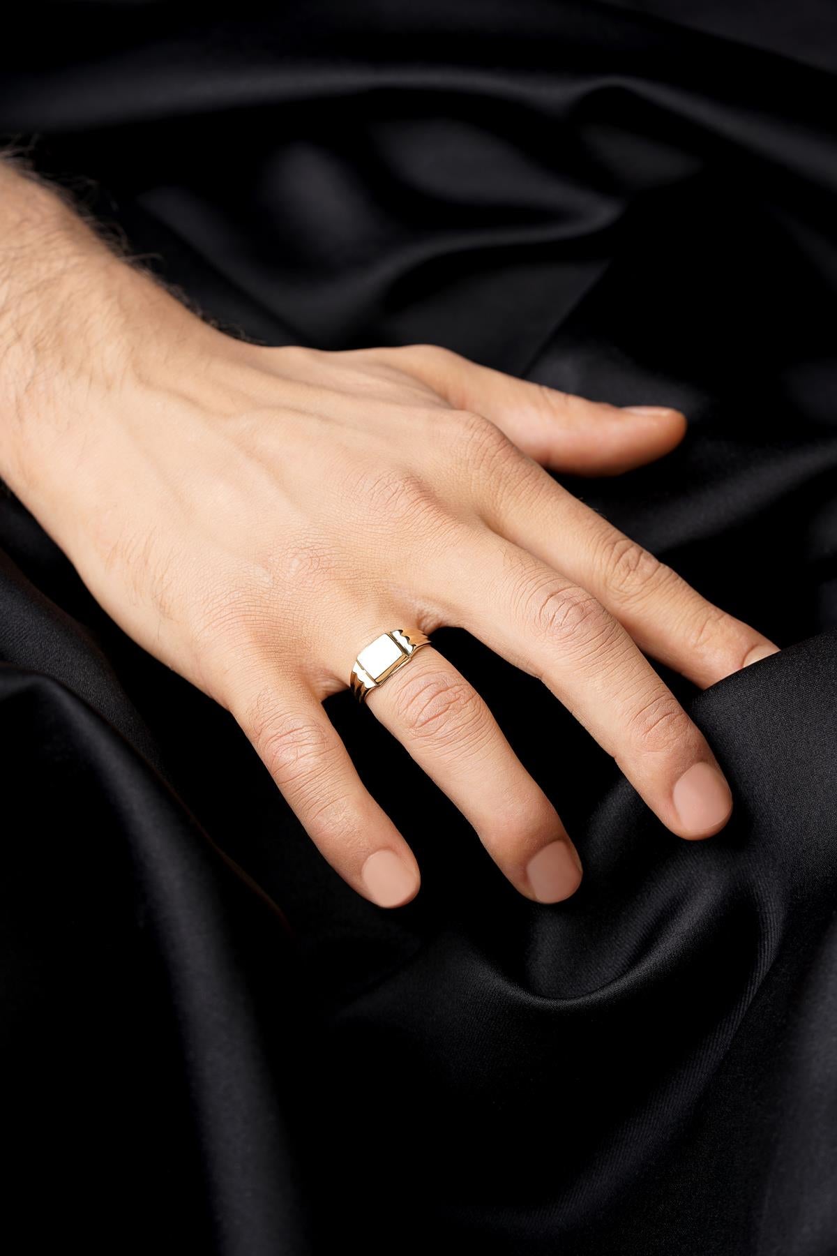 Men's 14K Gold Classic Square Signet Ring