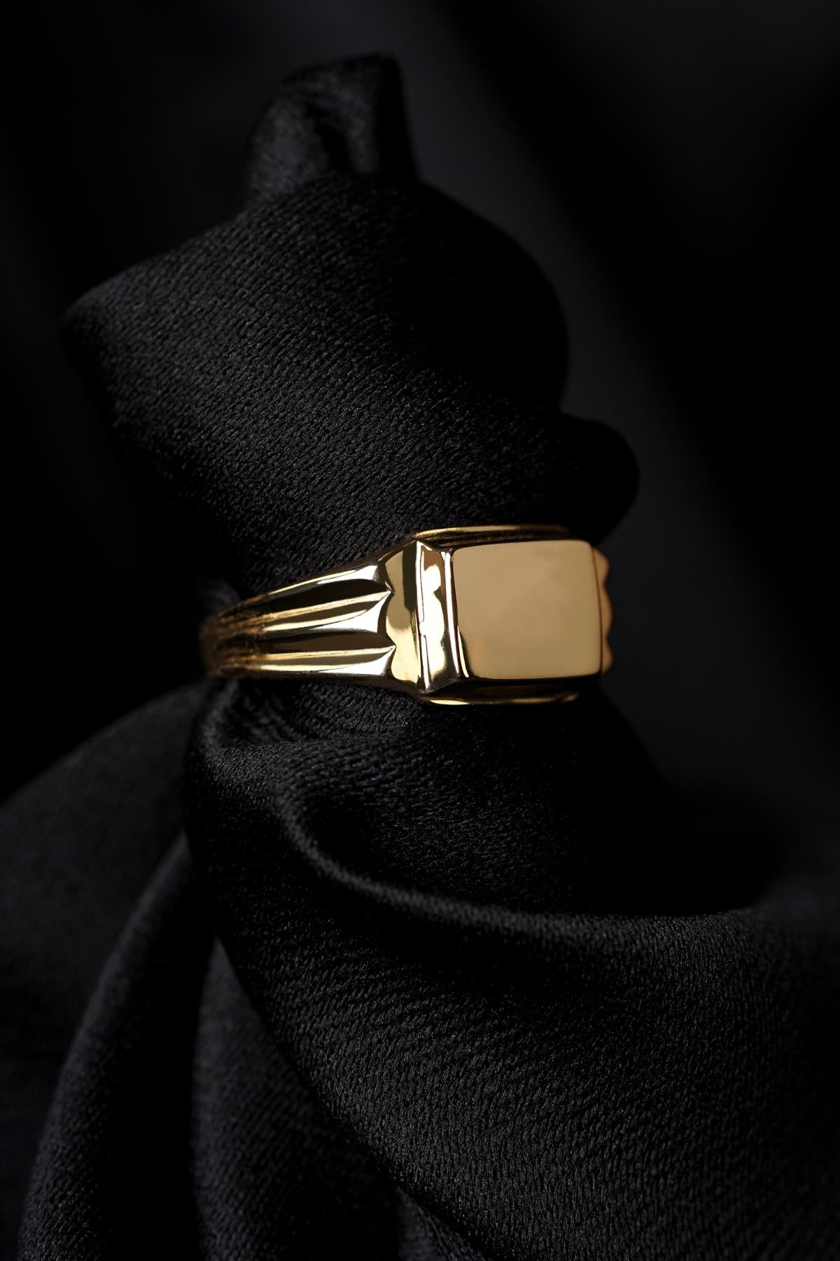 Men's 14K Gold Classic Square Signet Ring