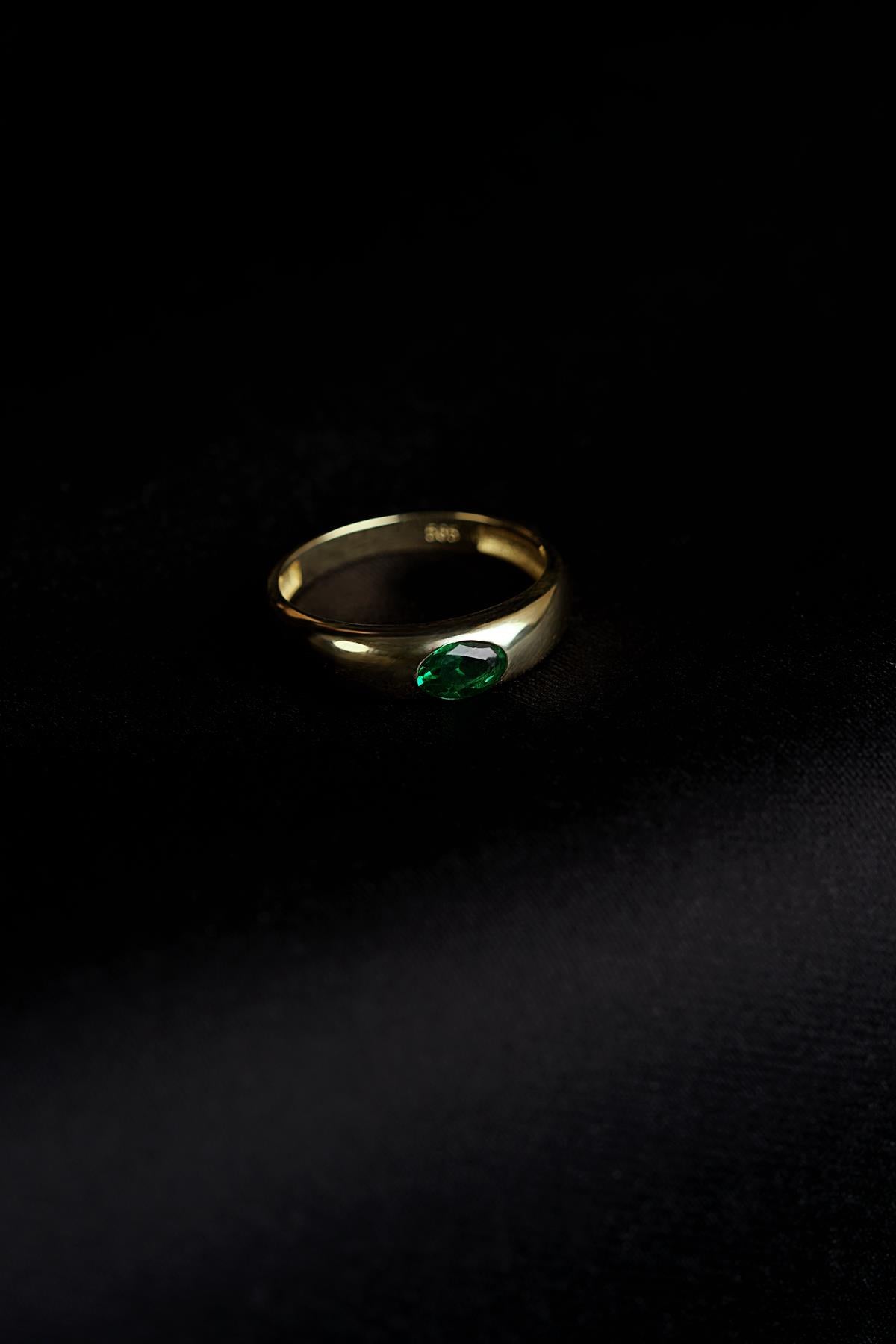 Men's 14K Gold Emerald Signet Ring