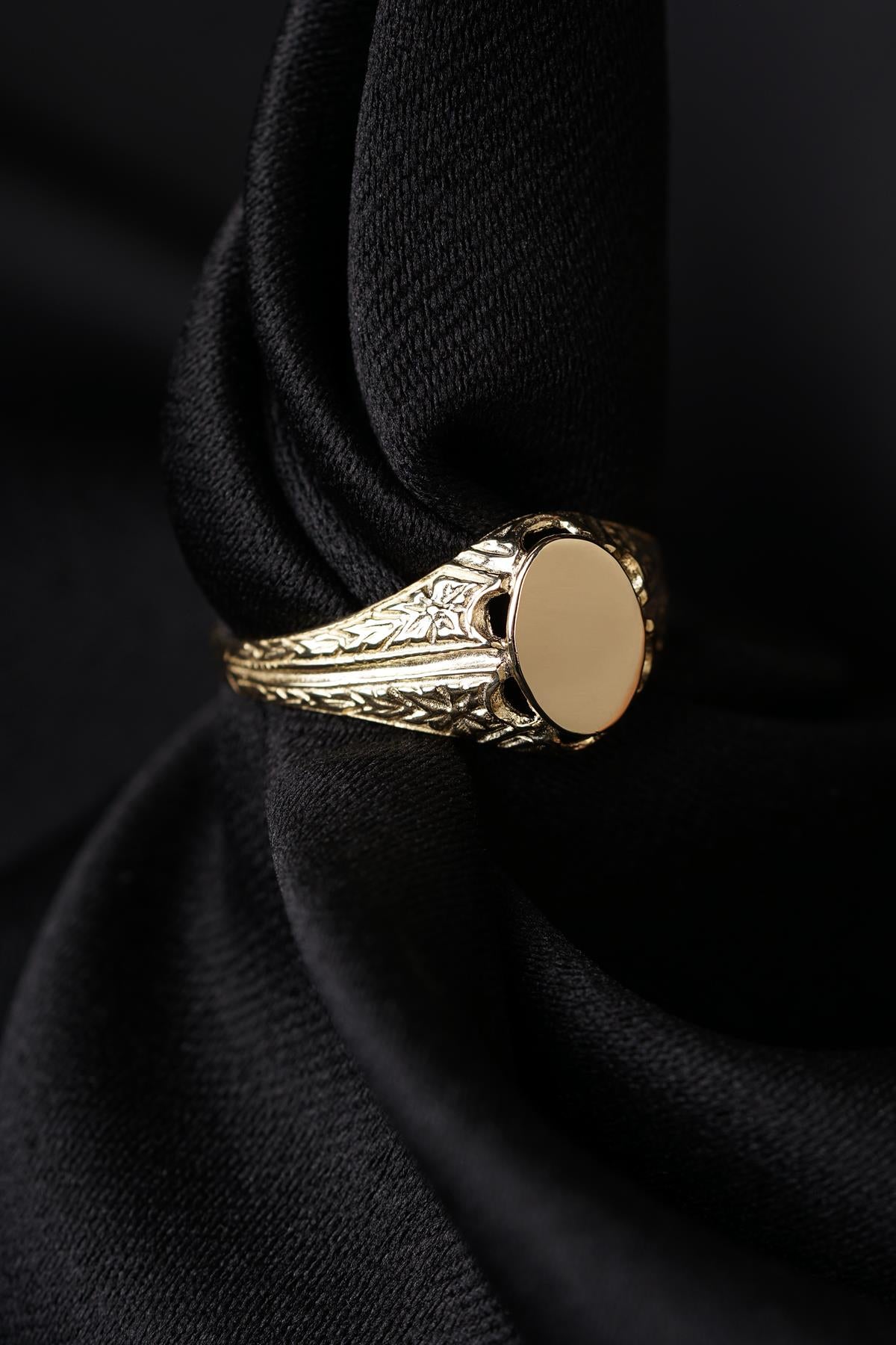 Men's 14K Gold Ornate Signet Ring