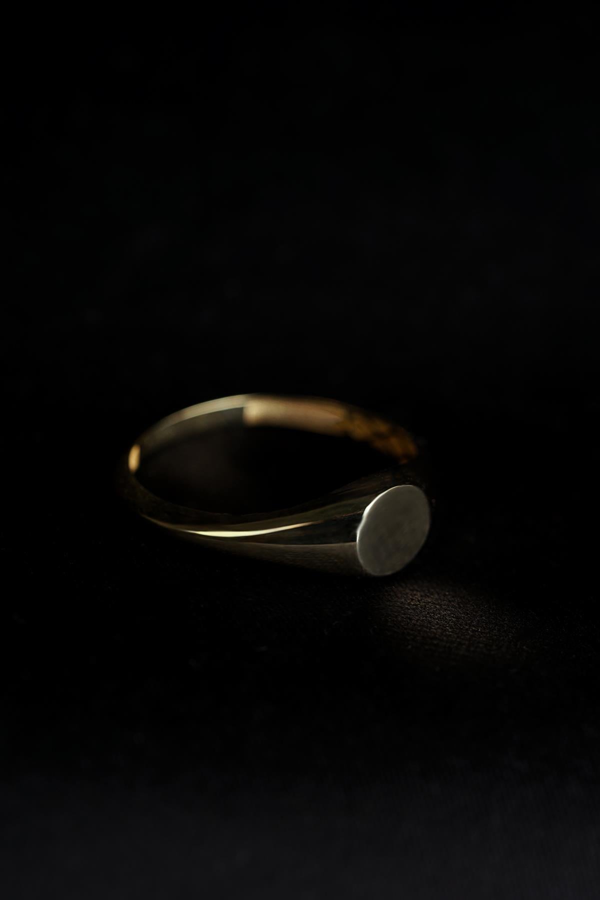 Men's 14K Gold Round Signet Ring
