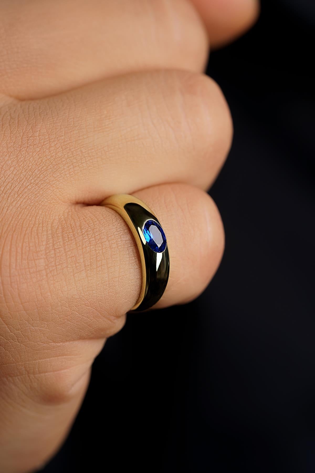 Men's 14K Gold Sapphire Signet Ring