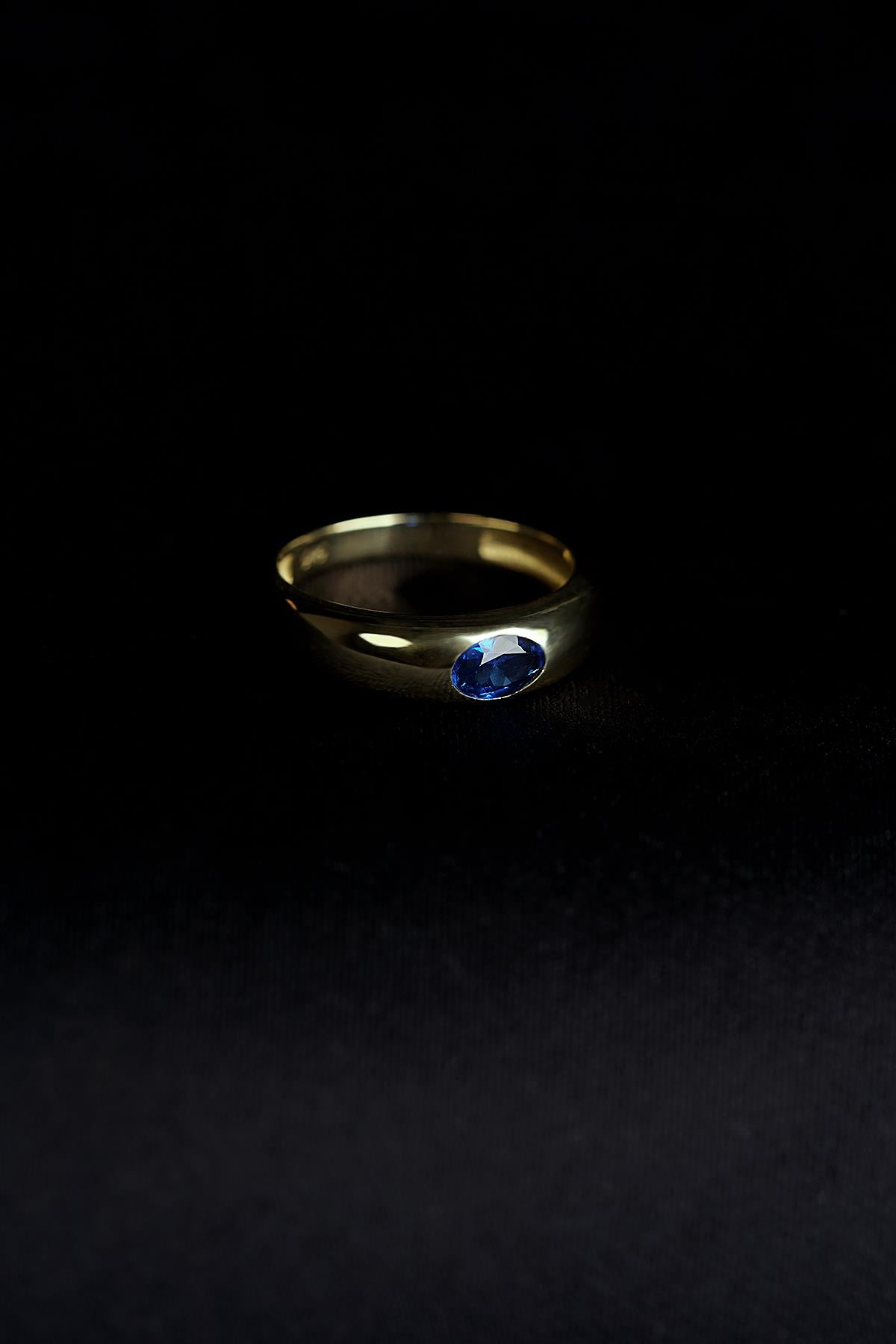 Men's 14K Gold Sapphire Signet Ring